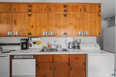 269 Burke Street, East Hartford, CT 06118 - Photo 7