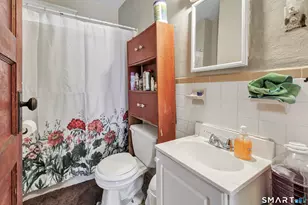 619 Brooks St, Bridgeport, CT 06608 - Photo 19