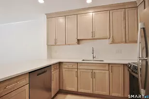 81 Courtland Ave, Stamford, CT 06902 - Photo 7