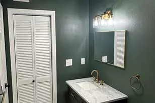 318 Carriage Crossing Ln, Middletown, CT 06457 - Photo 7