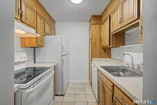 34 A Padanaram Rd, Danbury, CT 06811 - Photo 9