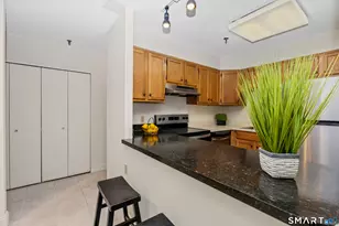 51 Schuyler Ave, Stamford, CT 06902 - Photo 7