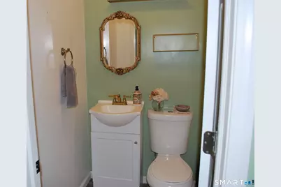 77 Thorniley Street, New Britain, CT 06051 - Photo 5