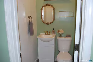 77 Thorniley St, New Britain, CT 06051 - Photo 5