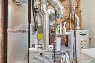 52 Metacomet Dr, Meriden, CT 06450 - Photo 23