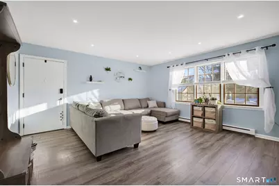 81 Founders Village #81, Clinton, CT 06413 - Photo 5