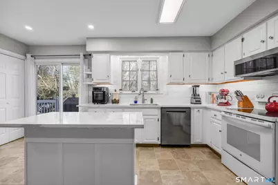 81 Founders Village #81, Clinton, CT 06413 - Photo 15