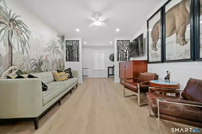 8 Elmcrest Terrace #100, Norwalk, CT 06850 - Photo 3