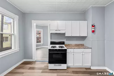 16 Plaza Avenue, Waterbury, CT 06710 - Photo 5