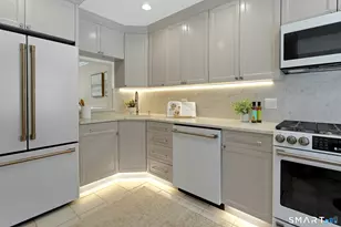 45 Ettl Ln, Greenwich, CT 06831 - Photo 9