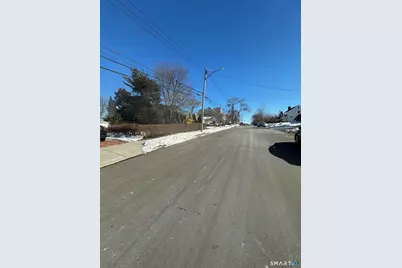 315 Seaside Avenue, Bridgeport, CT 06605 - Photo 3