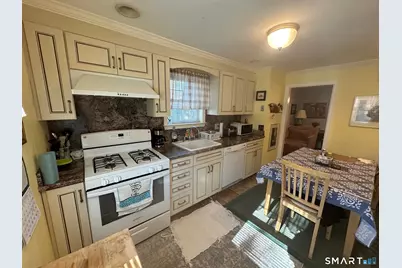 315 Seaside Avenue, Bridgeport, CT 06605 - Photo 7