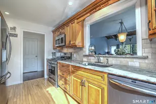 483 Commanche Ln, Stratford, CT 06614 - Photo 17