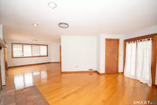 38 Wayland Rd, Milford, CT 06460 - Photo 11