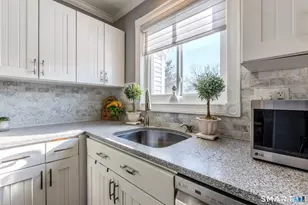 237 Blueberry Ln, Branford, CT 06405 - Photo 7