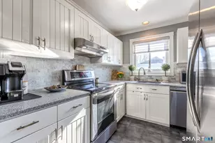 237 Blueberry Ln, Branford, CT 06405 - Photo 5