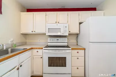 972 Heritage Village #B, Southbury, CT 06488 - Photo 9