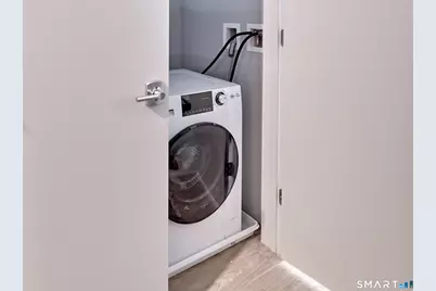 [Address not provided], New Haven, CT 06511 - Photo 11