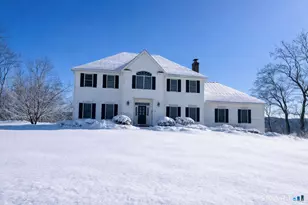 412 Laurelwood Ln, Southbury, CT 06488 - Photo 3