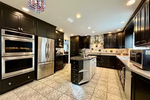 25 Coachman Pike, Ledyard, CT 06339 - Photo 1