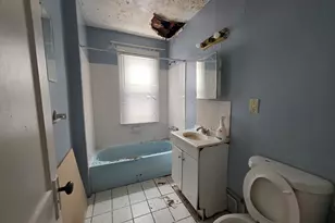 27 Addison St, Hartford, CT 06120 - Photo 13