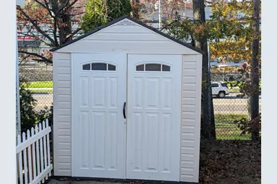 12 Horseshoe Drive, Shelton, CT 06484 - Photo 5