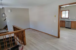 32 Stanley St, Naugatuck, CT 06770 - Photo 3