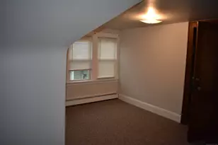 11 Manhattan Ave, Bridgeport, CT 06606 - Photo 9