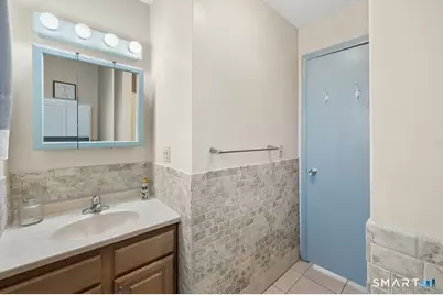 21 Irene Avenue, Waterbury, CT 06705 - Photo 27