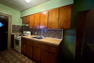 45 Ives St, Waterbury, CT 06704 - Photo 5