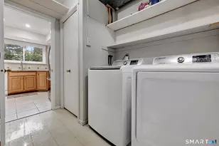 17 Maple Ln, Avon, CT 06001 - Photo 9