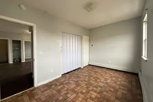 132 Locust St, Waterbury, CT 06704 - Photo 7