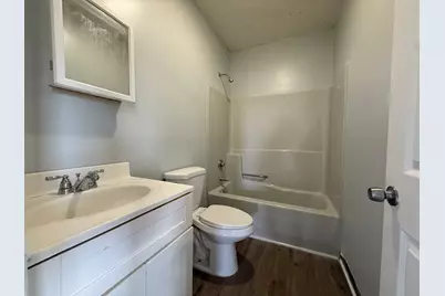 132 Locust Street #13, Waterbury, CT 06704 - Photo 9