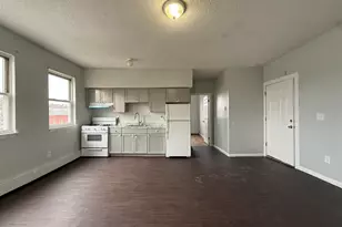 132 Locust St, Waterbury, CT 06704 - Photo 3