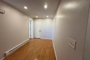 568 Newfield Ave, Bridgeport, CT 06607 - Photo 5