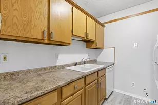 16 Townley St, Hartford, CT 06105 - Photo 17