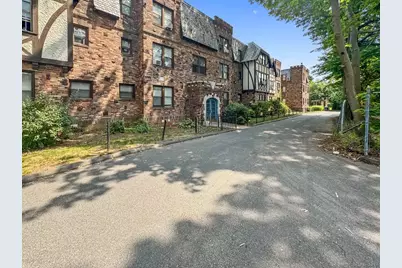 16 Townley Street #K2, Hartford, CT 06105 - Photo 3