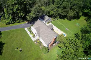 18 Head of Meadow Rd, Newtown, CT 06470 - Photo 3