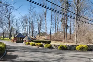 4 Ravenglass Dr, Stamford, CT 06903 - Photo 37