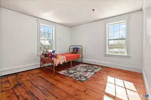 25 Seward St, Putnam, CT 06260 - Photo 13