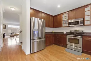 21 Crestview Ln, Danbury, CT 06810 - Photo 13