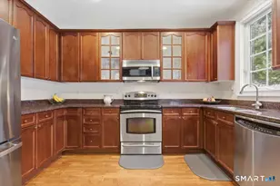 21 Crestview Ln, Danbury, CT 06810 - Photo 15
