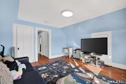 381 Edgewood Avenue, New Haven, CT 06511 - Photo 29