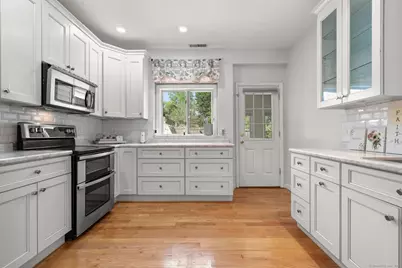 322 Greenfield Street, Fairfield, CT 06825 - Photo 7