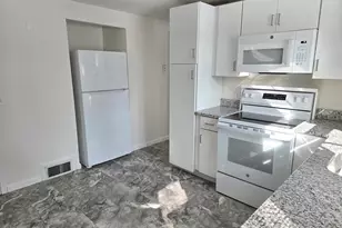 86 Clinton St, Glastonbury, CT 06033 - Photo 3