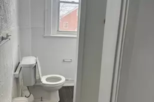 86 Pequonnock St, Bridgeport, CT 06604 - Photo 3