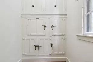 1056 Whitney Ave, Hamden, CT 06517 - Photo 17