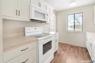 289 Heritage Vlg, Southbury, CT 06488 - Photo 7