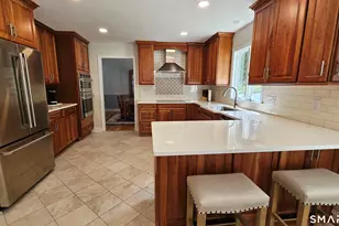 26 Cassella Dr, Wallingford, CT 06492 - Photo 11