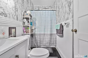 148 Kent St, Hartford, CT 06112 - Photo 13